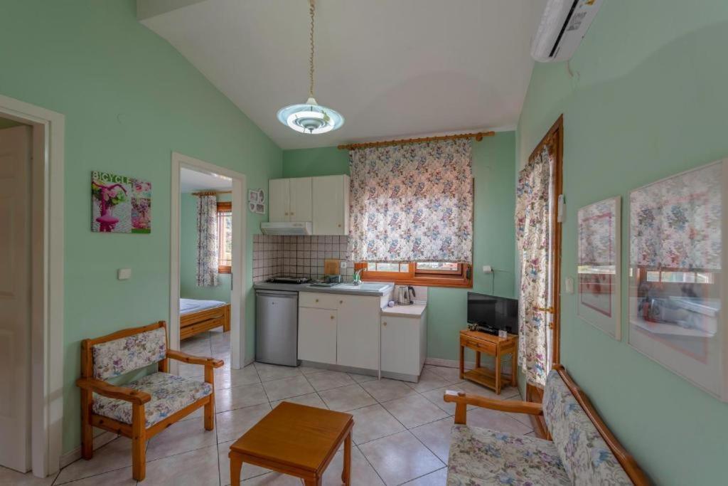 Villa Melina 1 Koínira Exterior foto